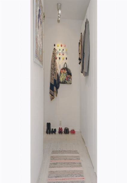 Плетеные коврики в дизайне коридора